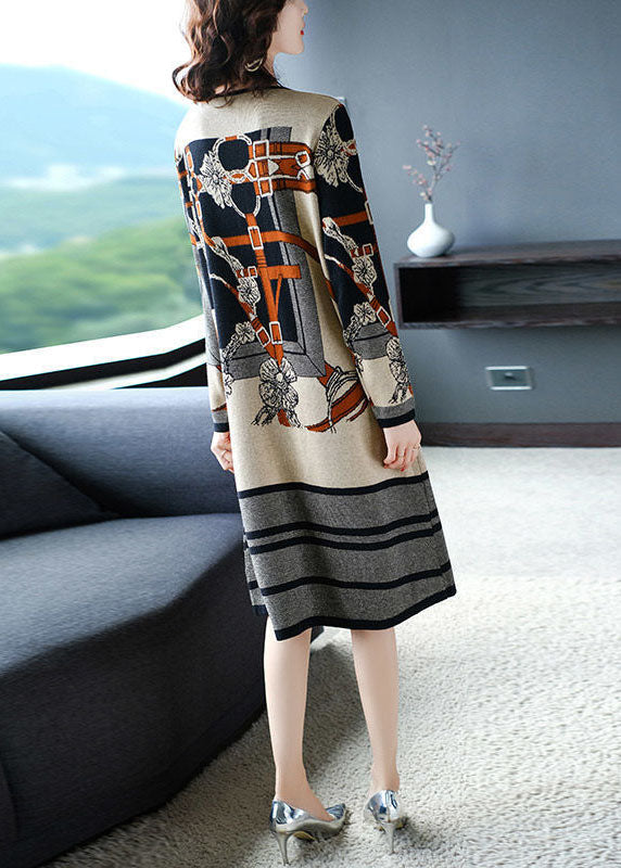 Well Tailored Sweater with a Graceful Silhouette