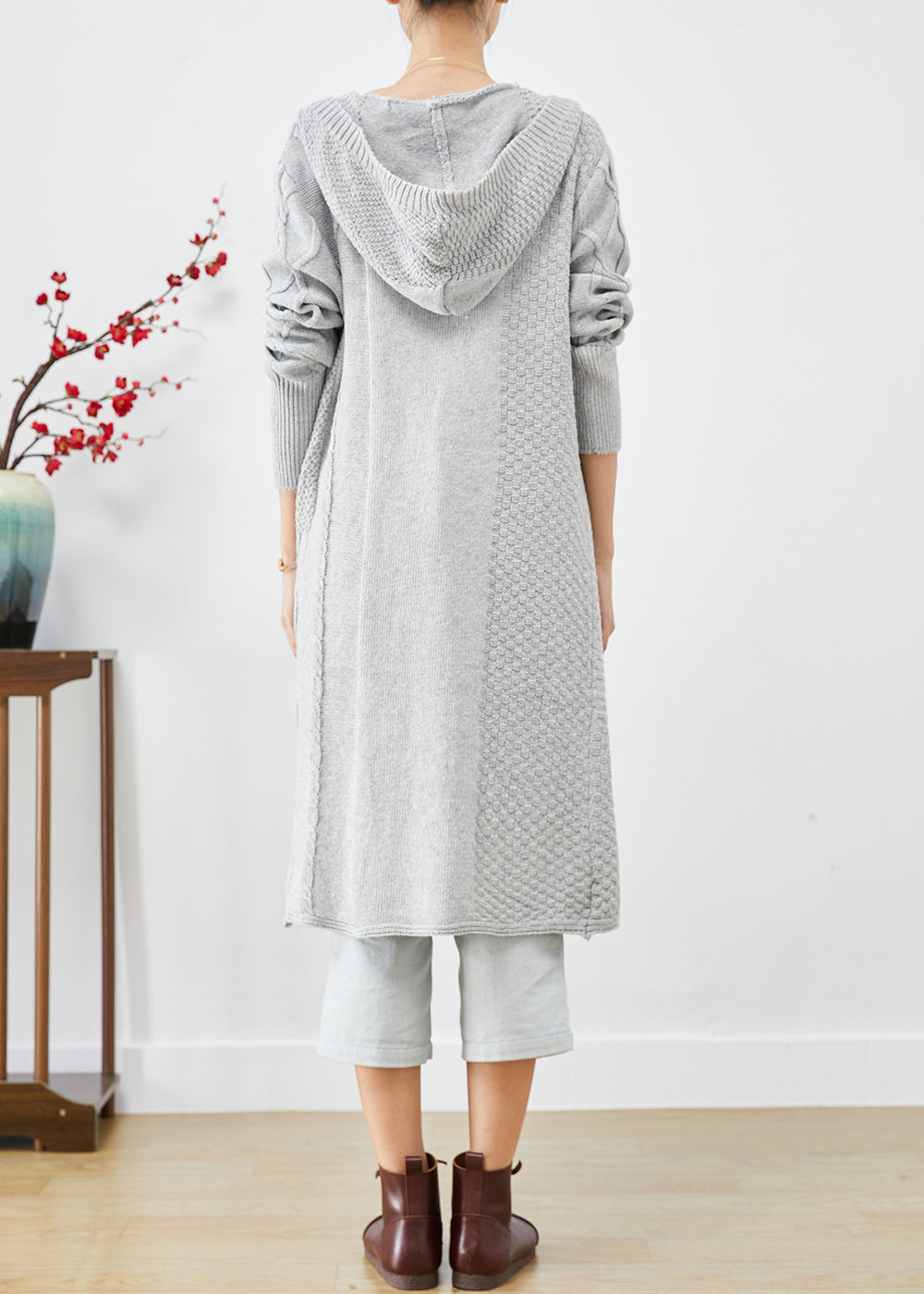 Elegantly Styled Cardigan for Everyday Wear