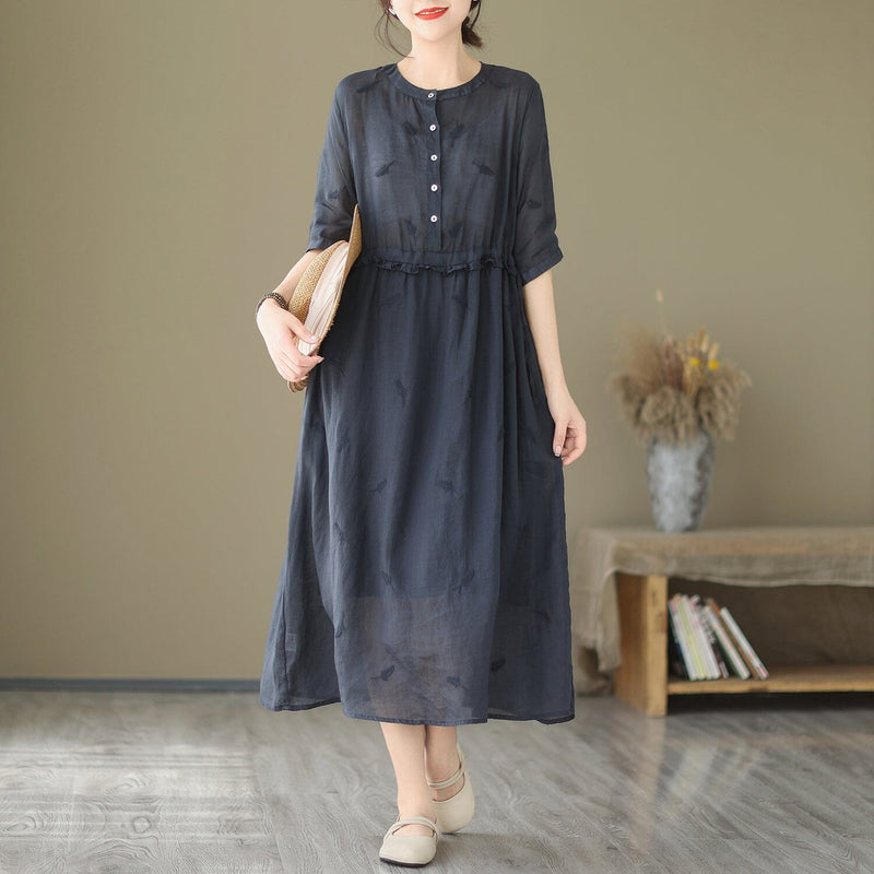 Beautifully Finished Dress in a Timeless Design