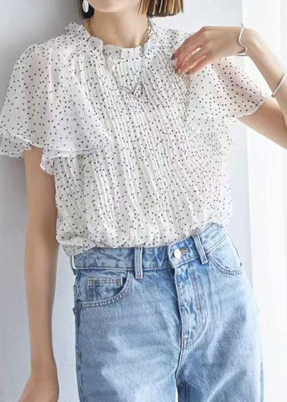 Well Tailored Top with a Graceful Silhouette