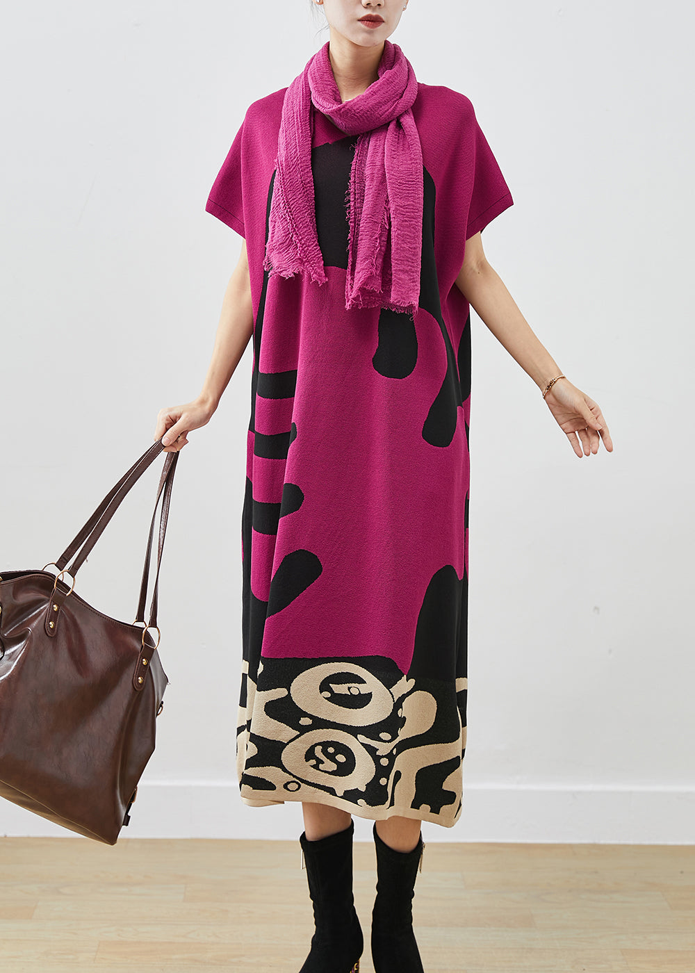 Well Tailored Dress with a Graceful Silhouette