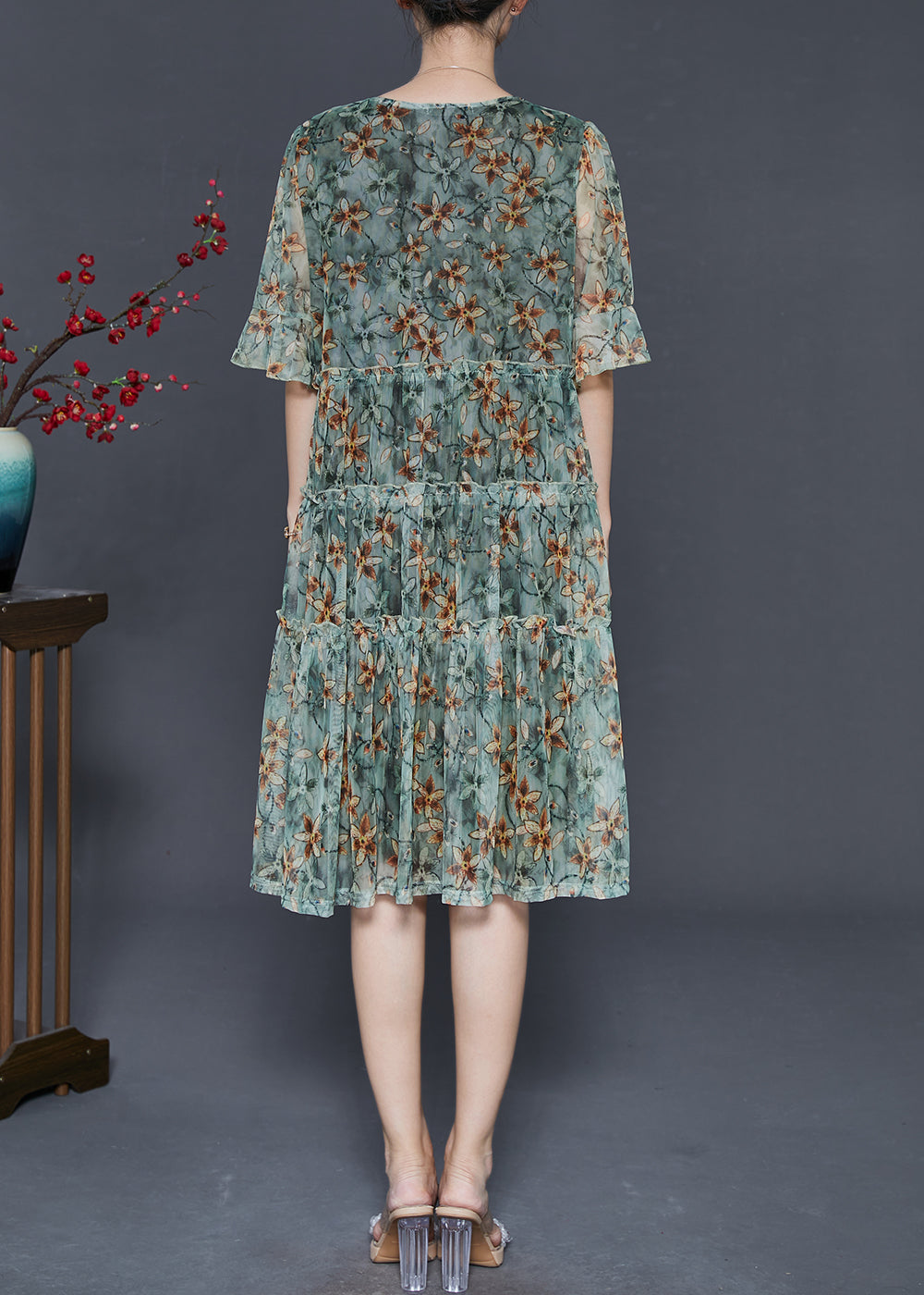 Classic Vintage Dress with a Flattering Fit