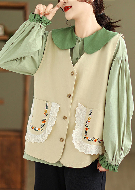 Sophisticated Blouse with a Clean Classic Look