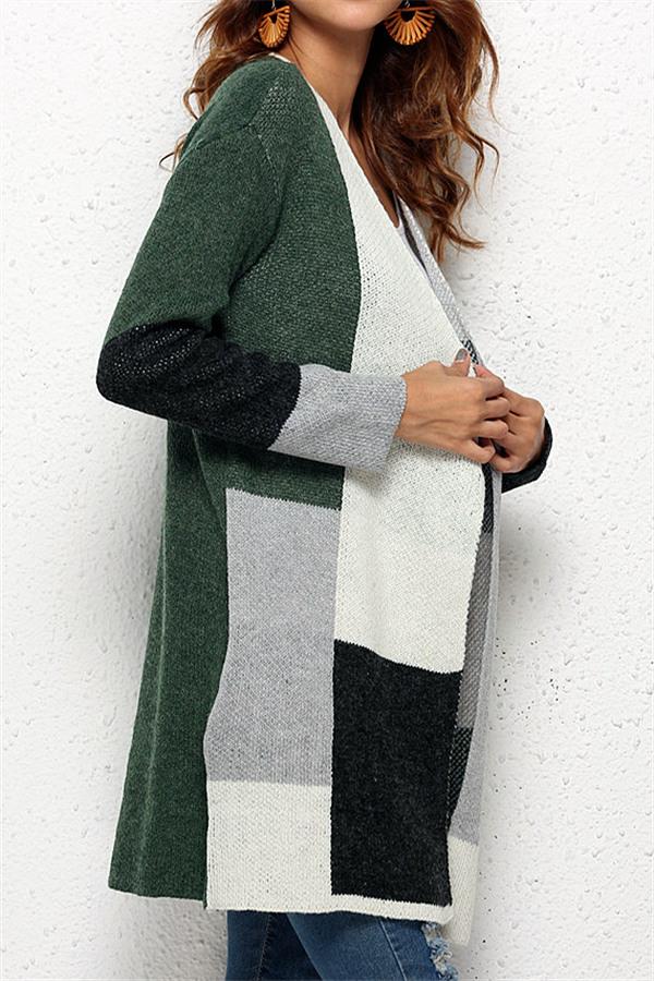 Effortlessly Elegant Cardigan with a Timeless Design