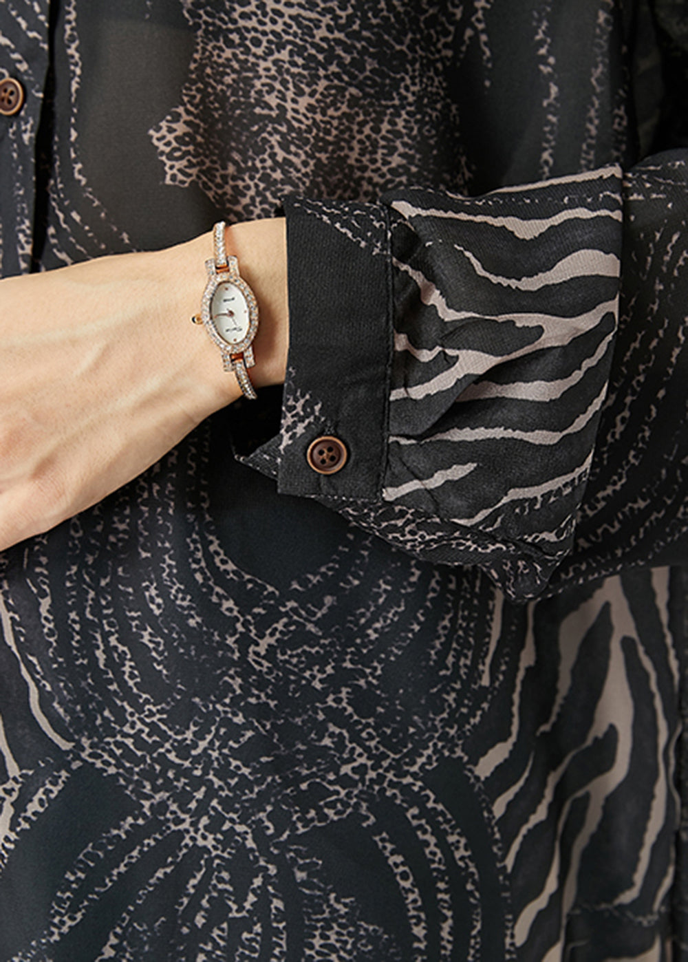 Gracefully Styled Blouse for Any Occasion