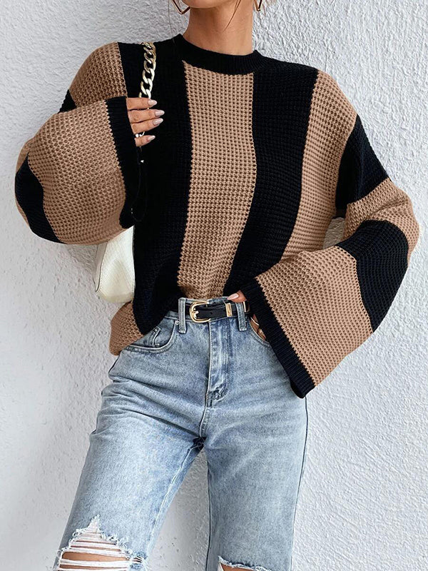 Effortlessly Elegant Sweater with a Timeless Design