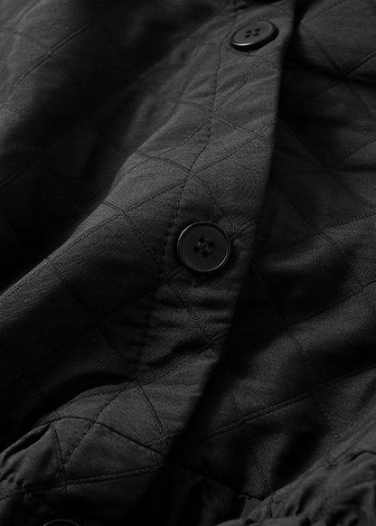 Well Tailored Coat with a Graceful Silhouette