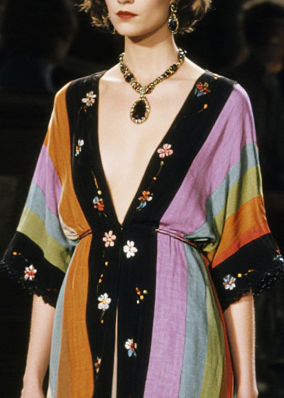 Well Tailored Cardigan with a Graceful Silhouette