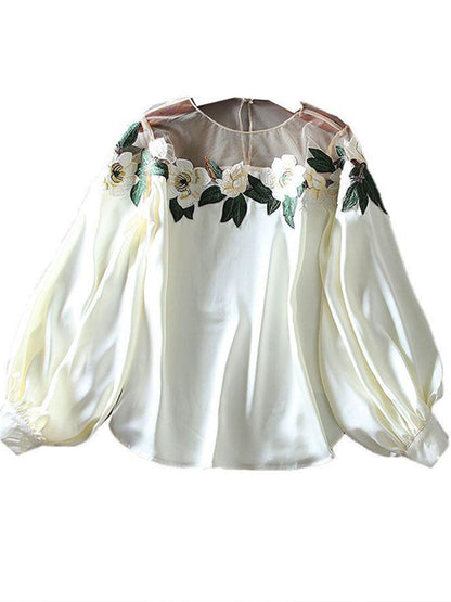 Effortlessly Elegant Blouse with a Timeless Design