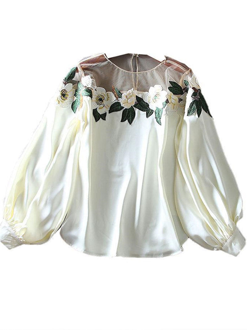Effortlessly Elegant Blouse with a Timeless Design