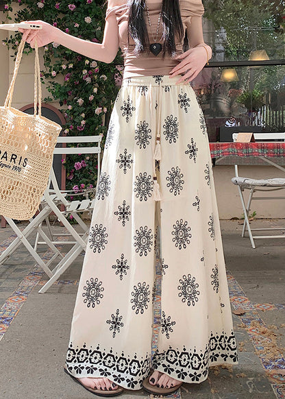 Classic Vintage Pants with a Flattering Fit