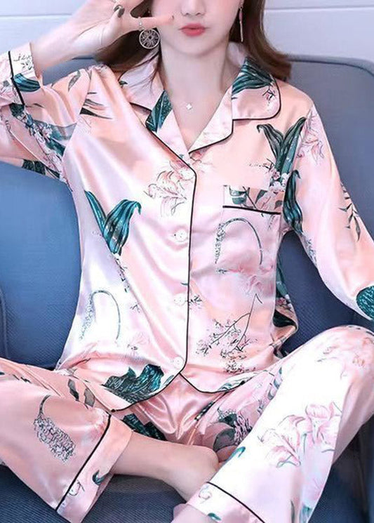 Casually Elegant Garment with a Refined Edge