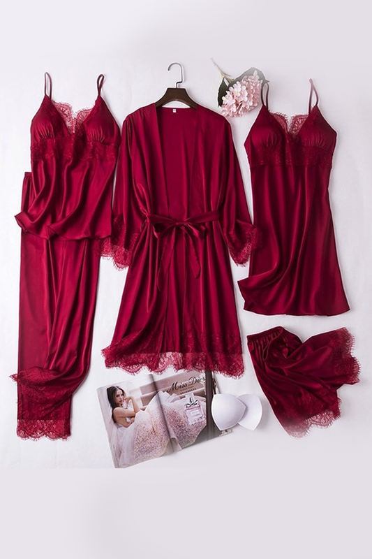 Finely Styled Garment with a Classic Vintage Look