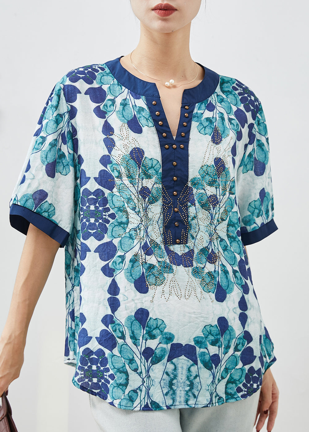 Beautifully Crafted Blouse in a Classic Style