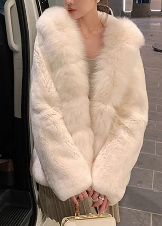 Gracefully Styled Coat for Any Occasion