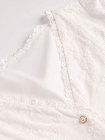 Classic Vintage Blouse with a Flattering Fit