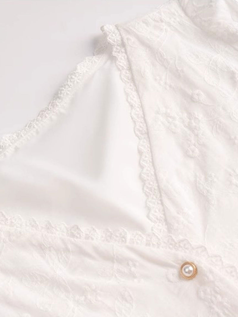 Classic Vintage Blouse with a Flattering Fit