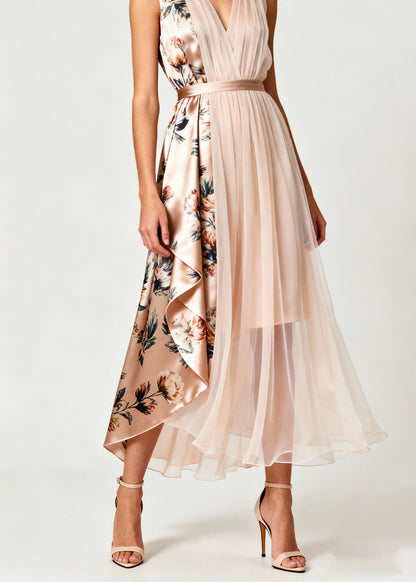 Sophisticated Dress with a Clean Classic Look