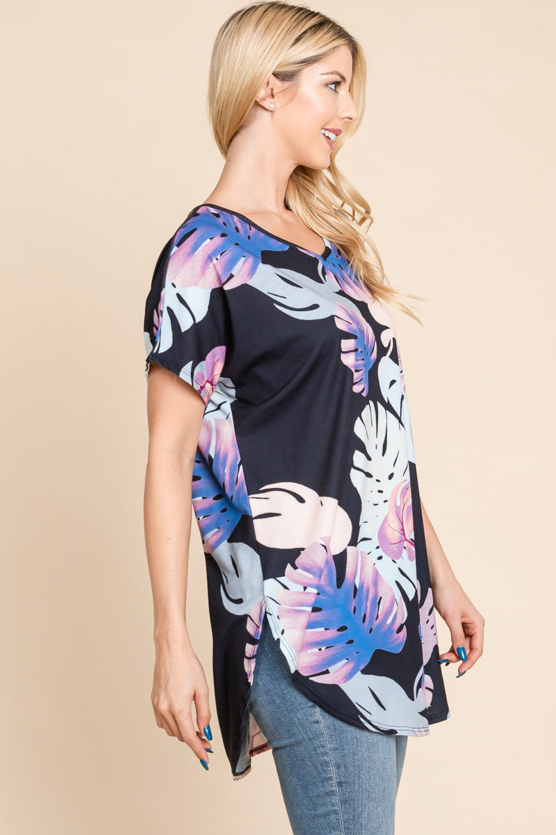 Effortlessly Elegant T-Shirt with a Timeless Design