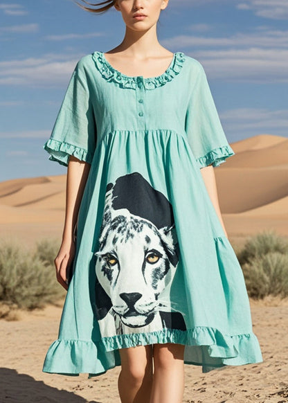 Classic Vintage Dress with a Flattering Fit