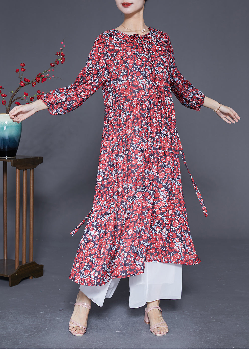 Classic Vintage Dress with a Flattering Fit