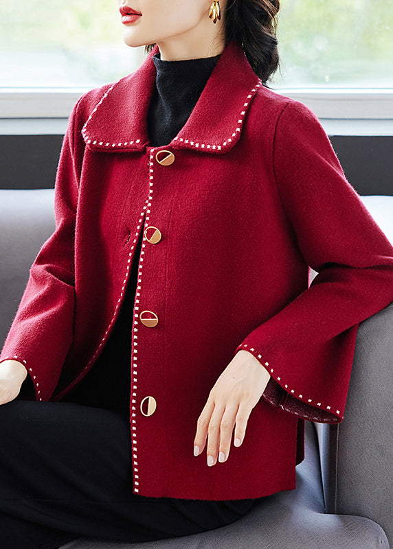 Well Tailored Coat with a Graceful Silhouette