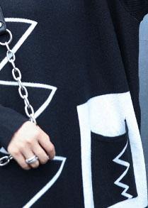 Effortlessly Elegant Sweater with a Timeless Design
