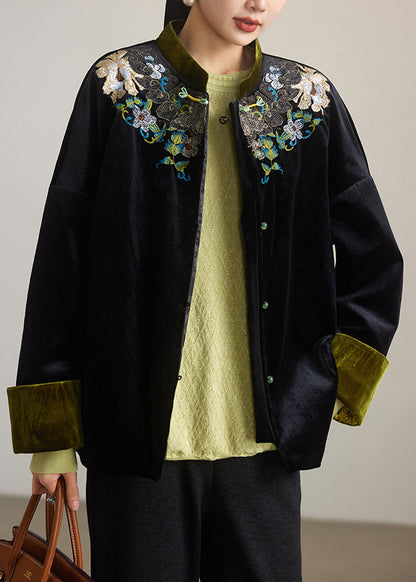 Beautifully Finished Coat in a Timeless Design