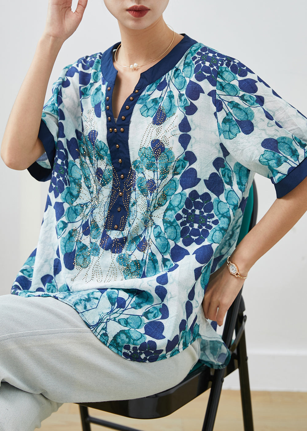 Beautifully Crafted Blouse in a Classic Style