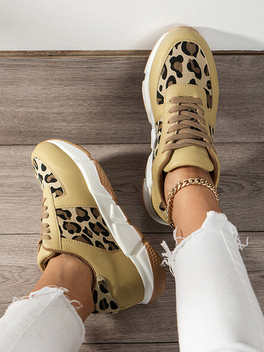 Classic Orthopedic Sneakers with Timeless Style