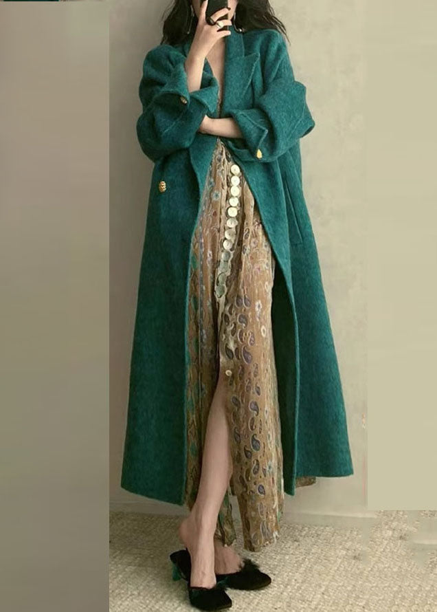 Gracefully Styled Coat for Any Occasion