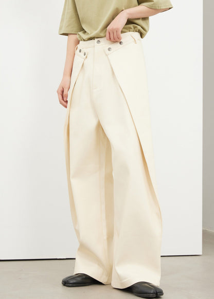 Elegantly Styled Pants for Everyday Wear