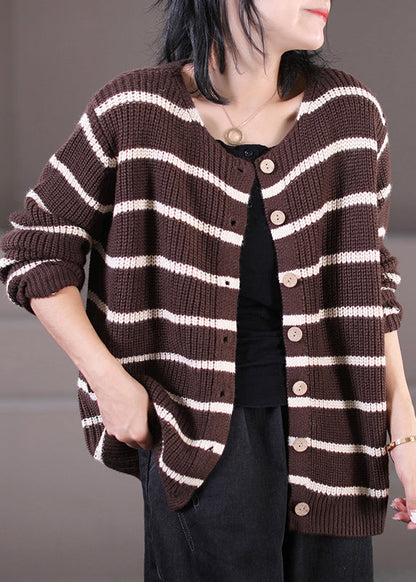 Classic Vintage Sweater with a Flattering Fit