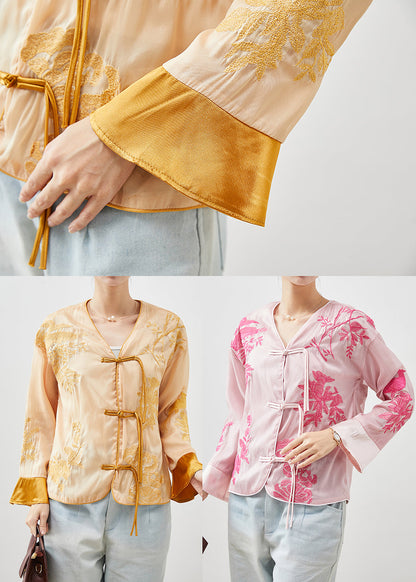 Classic Vintage Blouse with a Flattering Fit