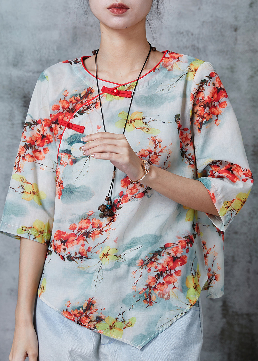 Classic Vintage Shirt with a Flattering Fit