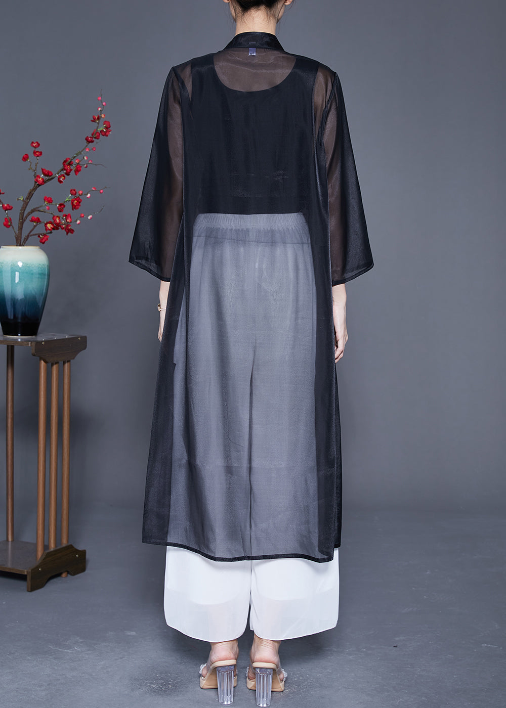 Gracefully Styled Cardigan for Any Occasion