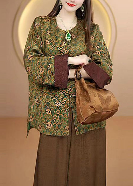 Gracefully Styled Coat for Any Occasion