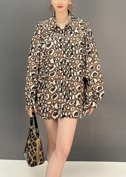 Classic Vintage Shirt with a Flattering Fit