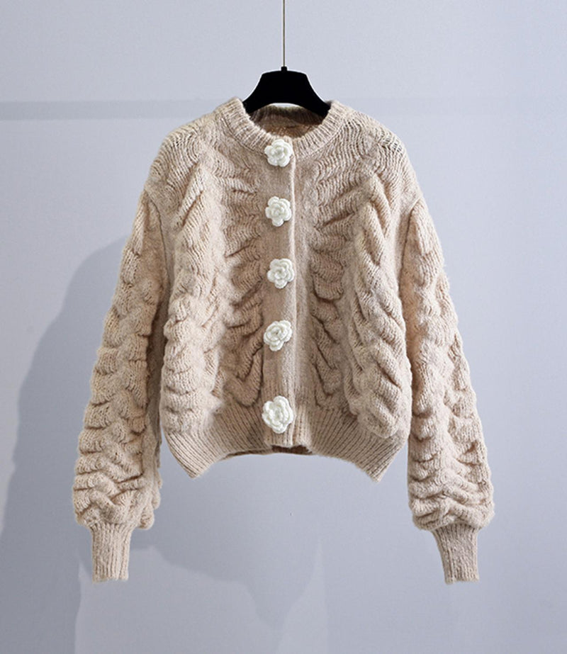 Elegantly Styled Cardigan for Everyday Wear