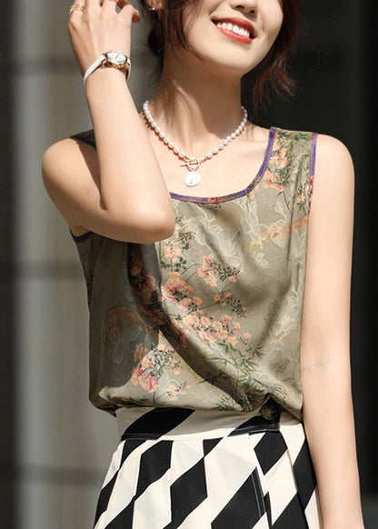 Sophisticated Top with a Clean Classic Look
