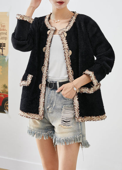 Well Tailored Coat with a Graceful Silhouette