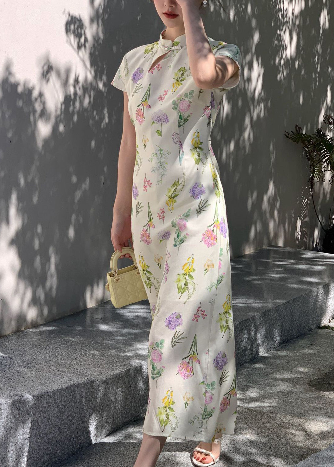 Well Tailored Dress with a Graceful Silhouette