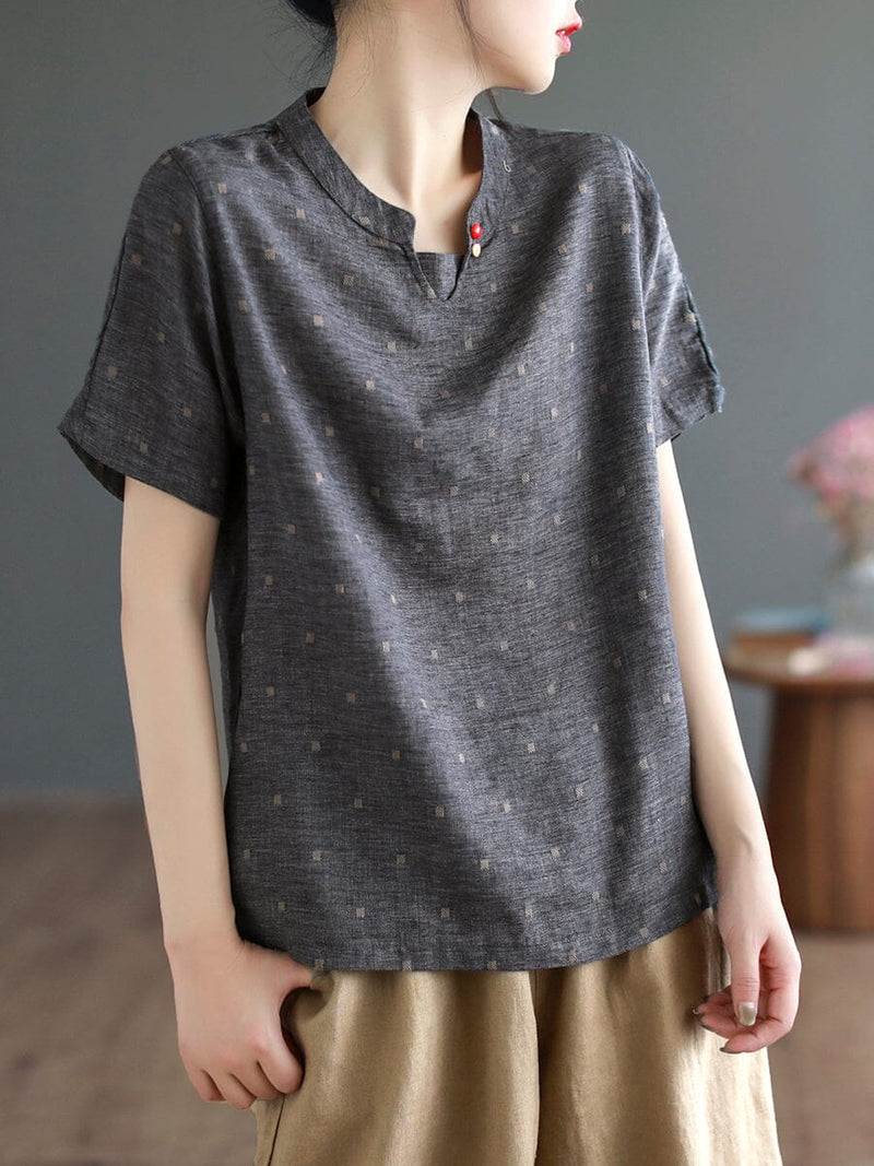 Effortlessly Elegant T-Shirt with a Timeless Design