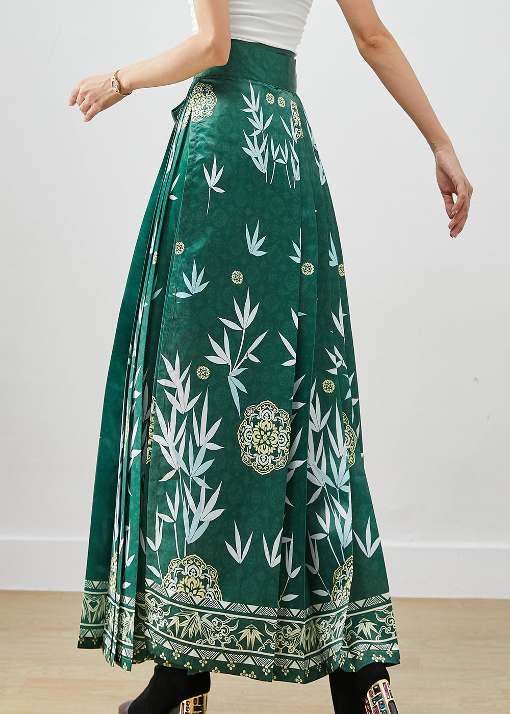 Effortlessly Elegant Garment with a Timeless Design