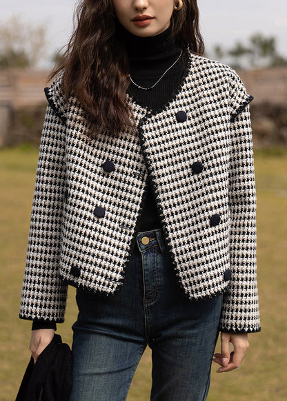 Gracefully Styled Coat for Any Occasion