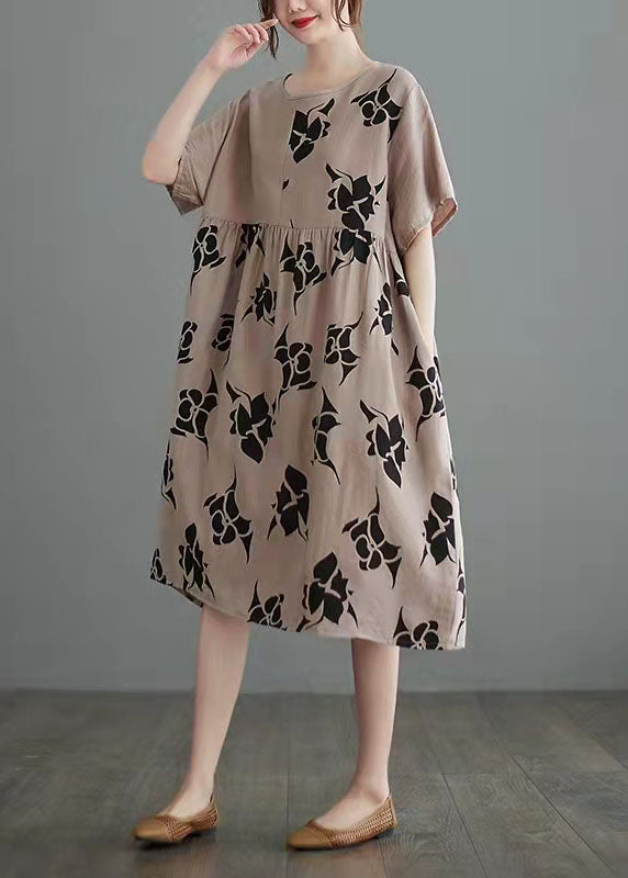 Classic Vintage Pullover with a Flattering Fit