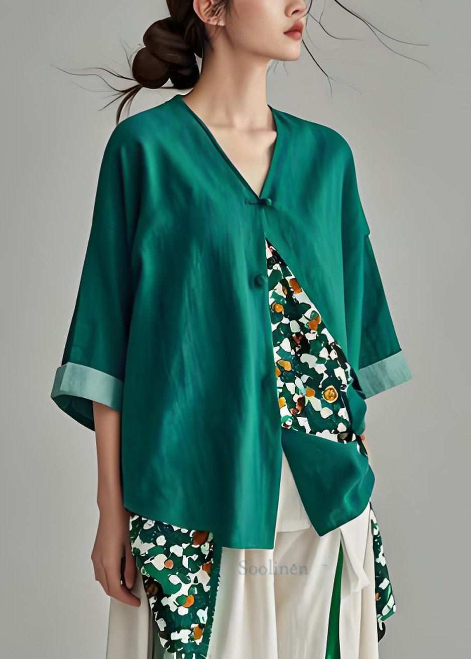 Well Tailored Top with a Graceful Silhouette