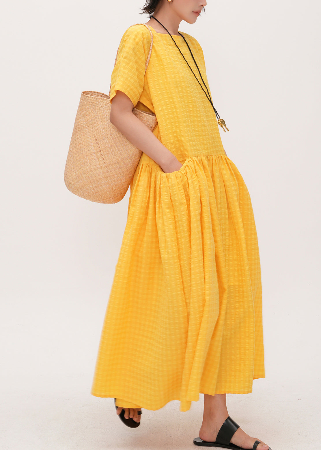 Beautifully Crafted Dress in a Classic Style