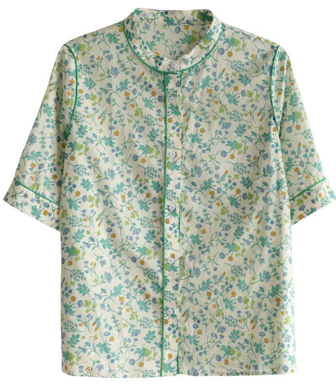 Beautifully Finished Blouse in a Timeless Design