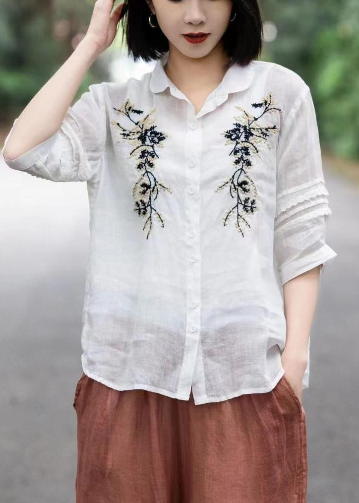 Sophisticated Blouse with a Clean Classic Look